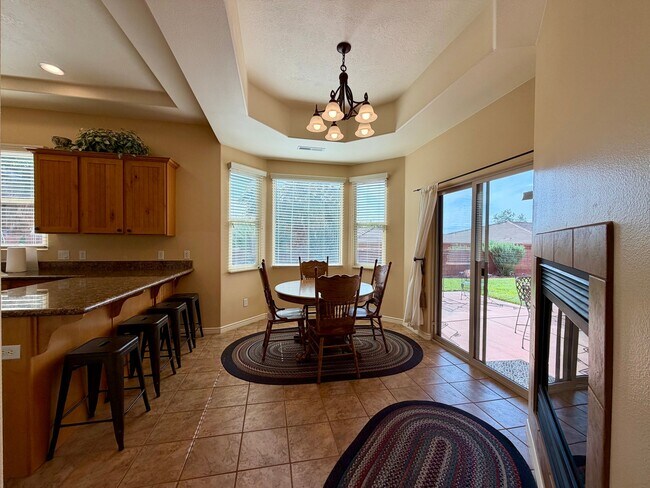 Foto del edificio - 1642 N Great Basin Dr