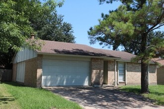 Building Photo - 17514 Autumn Trails Ln