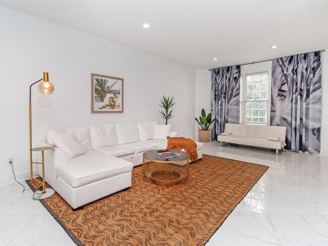 Foto del edificio - 323 Atherton St