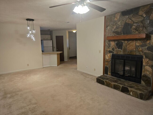 Foto del edificio - 6792 Willowbrook Dr