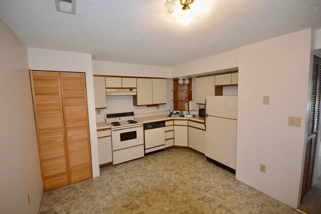 Foto del edificio - 2590 Townhouse Dr SE