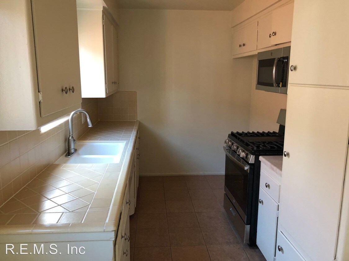 Foto principal - 11915 Manor Dr