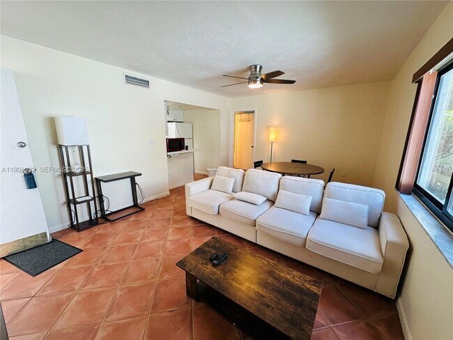 Photo - 619 Euclid Ave Apartment