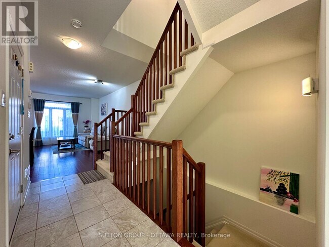 Building Photo - 118 Overberg Way