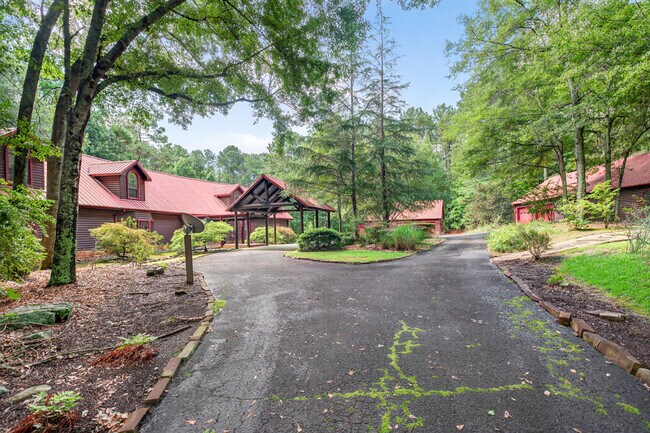 Foto del edificio - 1785 Whitley Rd