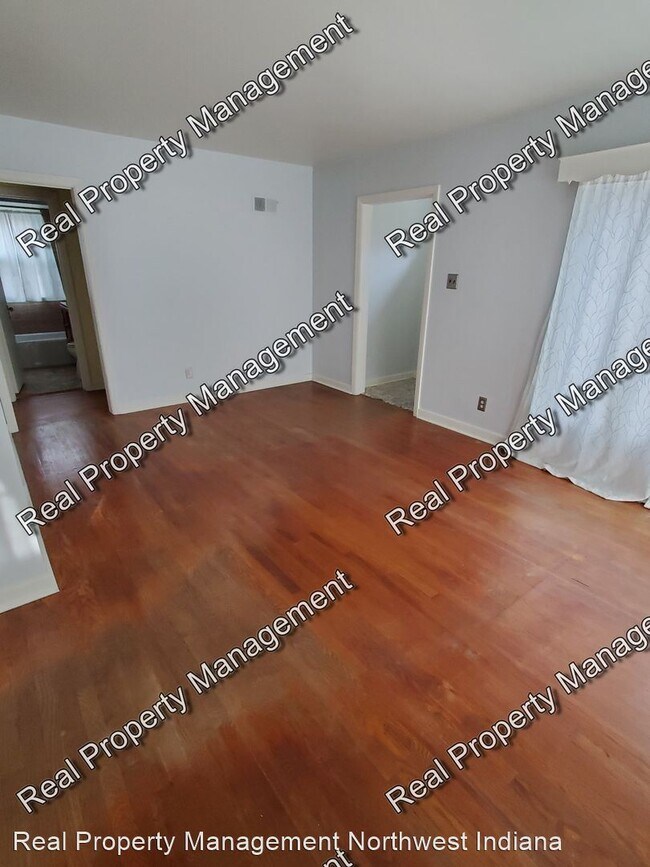 Building Photo - 2 br, 2 bath House - 7328 Magoun Avenue