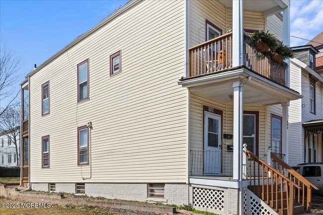 Building Photo - 104 Welton St