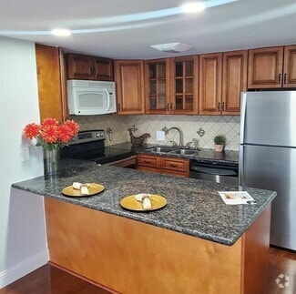 Building Photo - 7520 Hornwood Dr