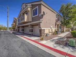 Building Photo - 1070 Thrill Ct