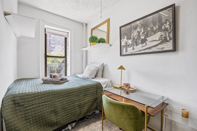 Foto del edificio - 542 E 14th St