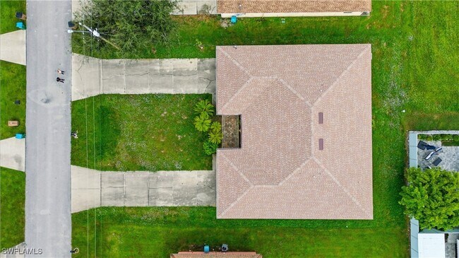 Foto del edificio - 516-518 SE 5th Pl