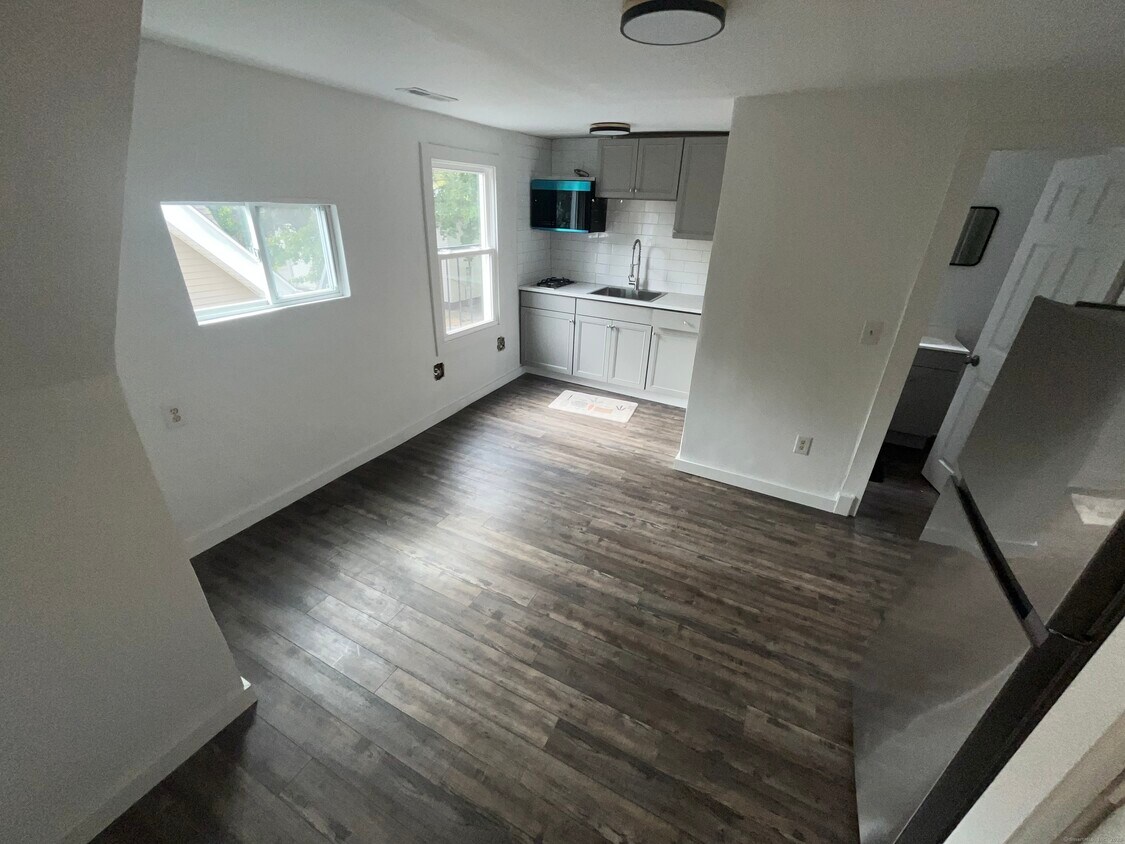 Foto principal - 212 Newhall St