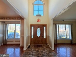 Building Photo - 15 Moonlight Ct