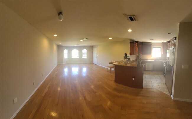 Building Photo - 467 Palisade Ave