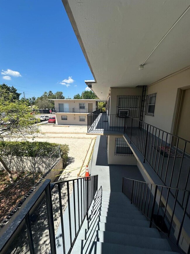 Building Photo - 100 NE 78th St