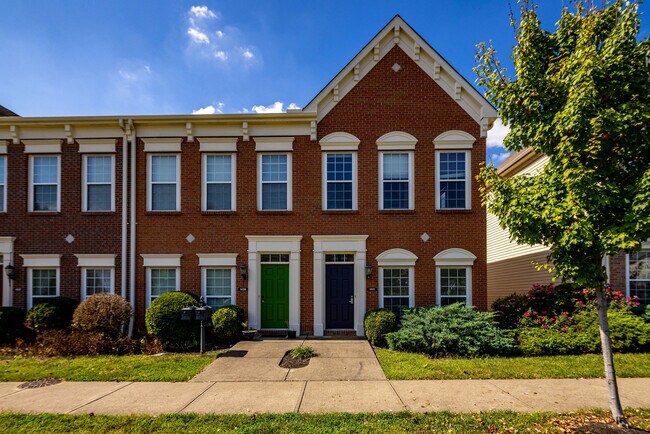 Foto del edificio - 1441 Laurel Park Dr