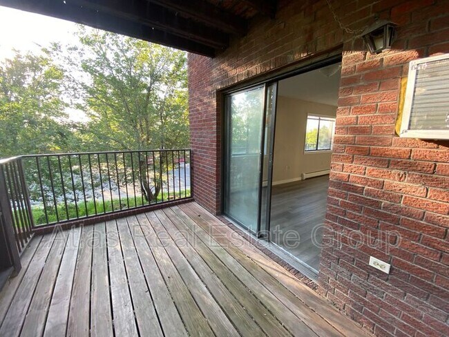 Foto del edificio - 3373 S Alcott St