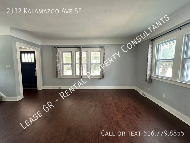 Foto del edificio - Adorable 3 bedroom home with central air a...