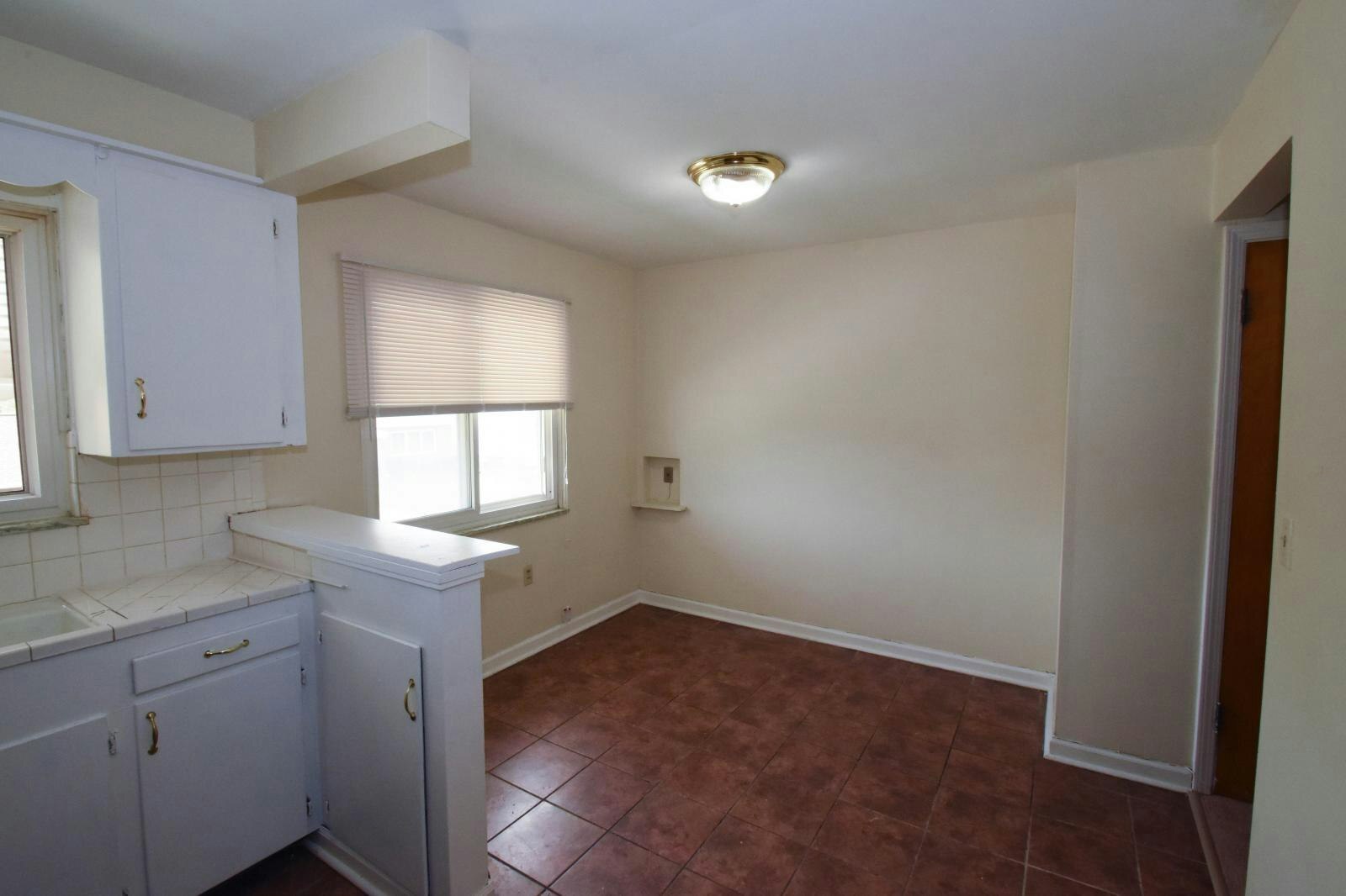 24750 Lakeshore Blvd Euclid, OH 44123 – photo 2