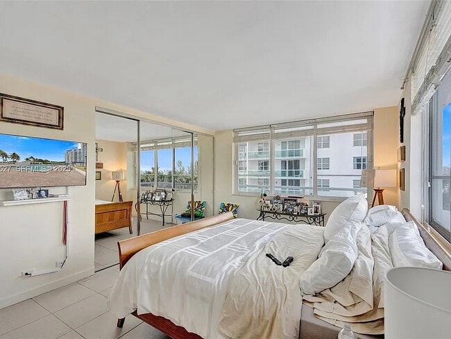 Photo - 5005 Collins Ave Apartment