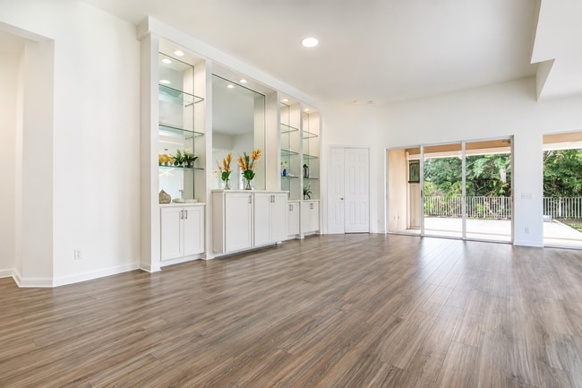 Building Photo - 7046 Fish Creek Ln