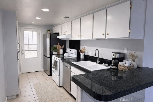 Foto del edificio - 74443 Driftwood Dr