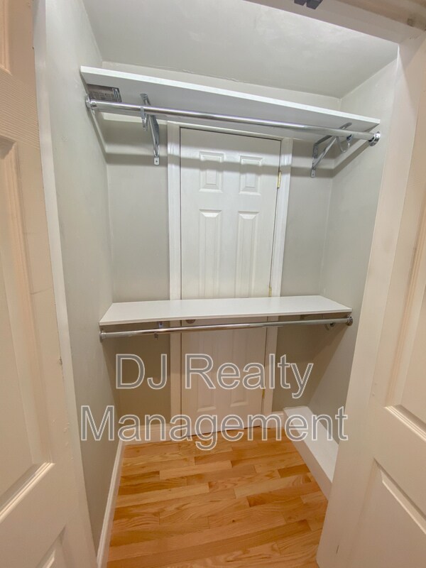 Foto del edificio - 466 Commercial St