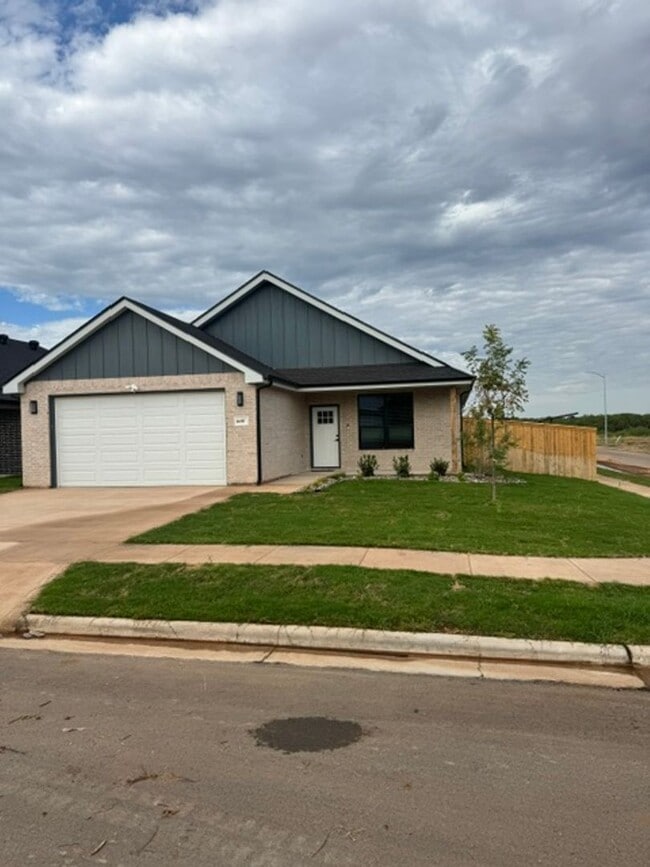 Building Photo - 6608 Prickly Pear Wy