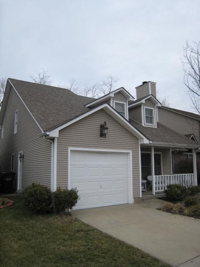 Building Photo - 2 bed + Bonus Room - Great School District...