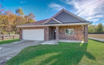 Building Photo - 898 Rd 3556