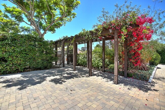 Building Photo - Welcome to El Montecito Verde, an exclusiv...