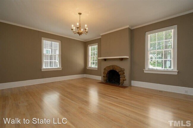 Building Photo - 3 br, 3 bath House - 1924 St. Mary's St.