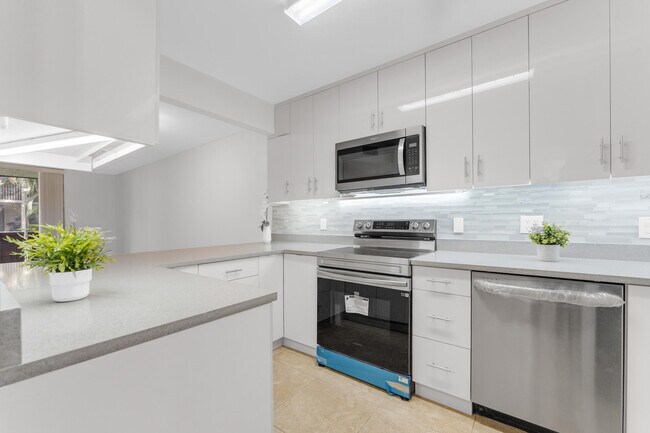 Foto del edificio - 1256 S Military Trail