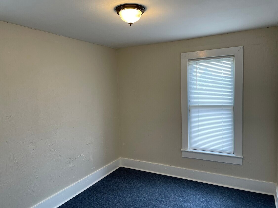 109 N 13th St Unit Upper, Olean, NY 14760 Apartments in Olean, NY