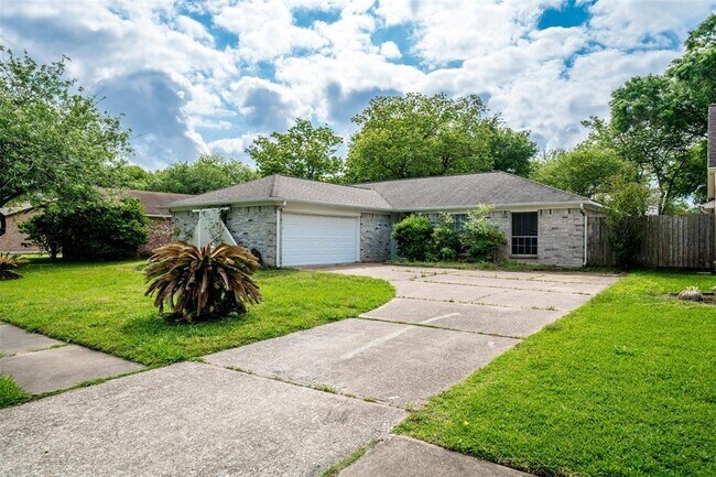 Foto del edificio - 22603 Deville Dr