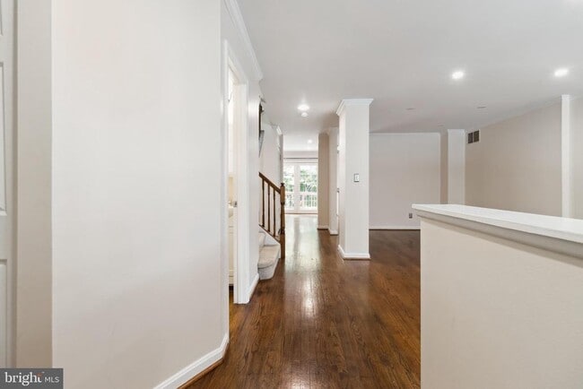Building Photo - 524 Kinsale Rd