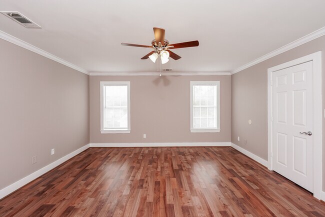 Foto del edificio - 5439 Camellia Ln