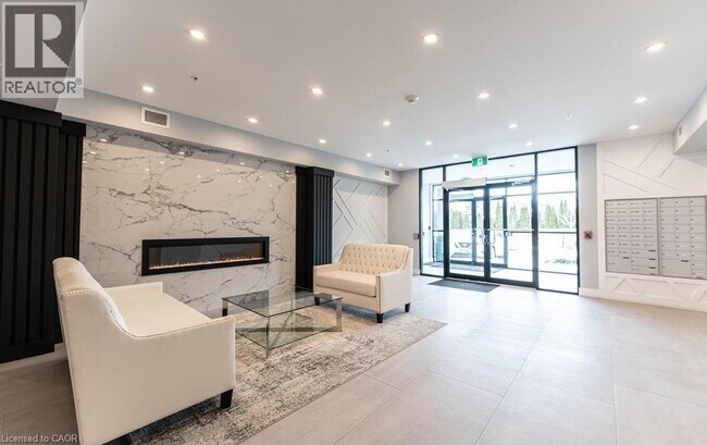 Photo du bâtiment - 120 Springvalley Crescent