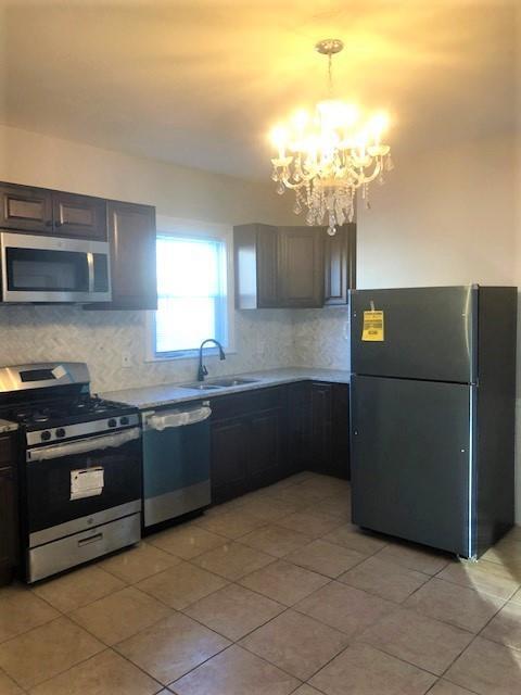 Foto del edificio - 376 Hope St