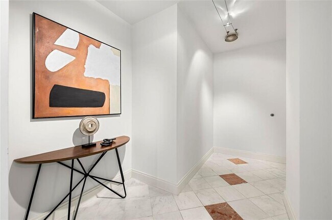Foto del edificio - 905 Juniper St NE