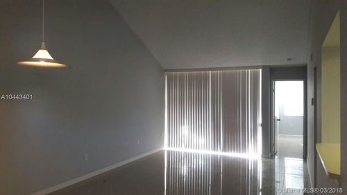 Foto del edificio - 4724 NW 97th Ct