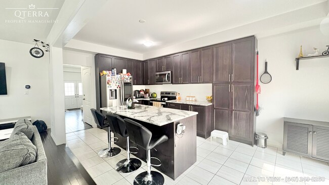 Building Photo - 60 Merivale St