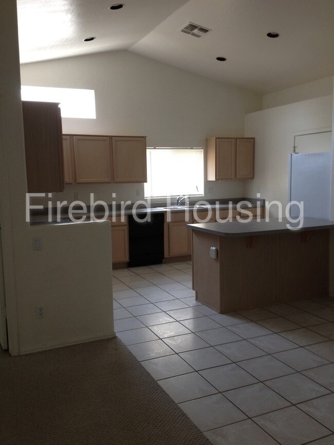 Foto del edificio - 9025 W Virginia Ave