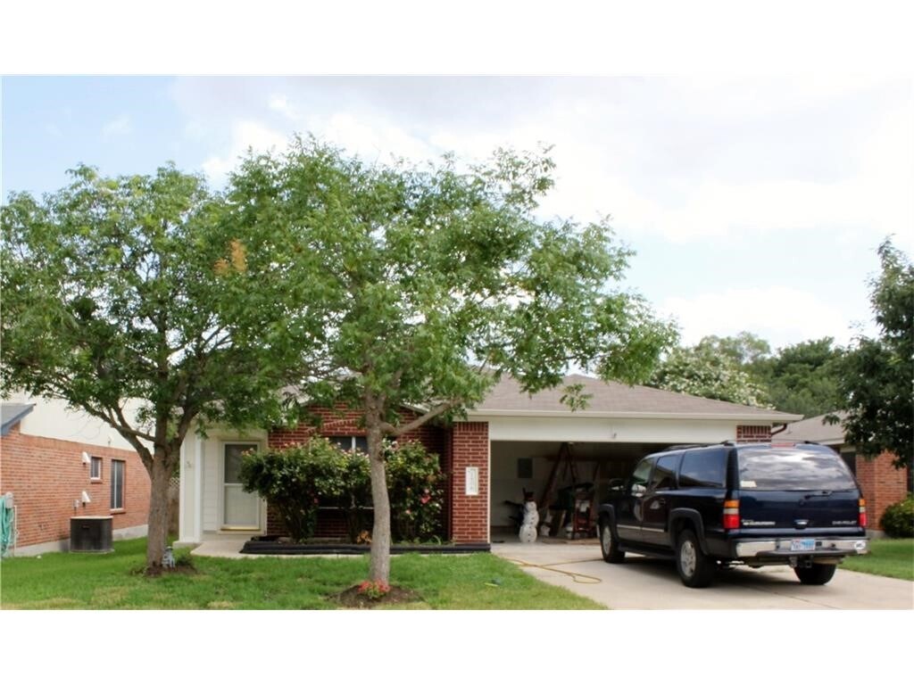 Primary Photo - 1806 Lloydminister Way