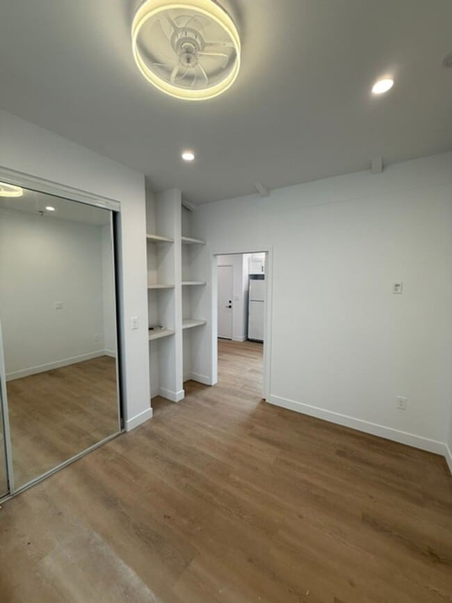 Building Photo - Modern 1BR/1BA New Build house in North Inglewood