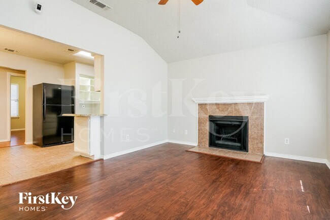 Foto del edificio - 1721 Quinlan Ct