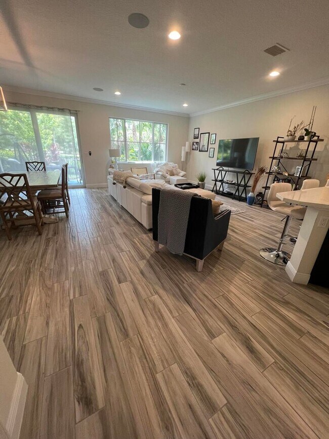 Building Photo - 15632 Italian Cypress Wy