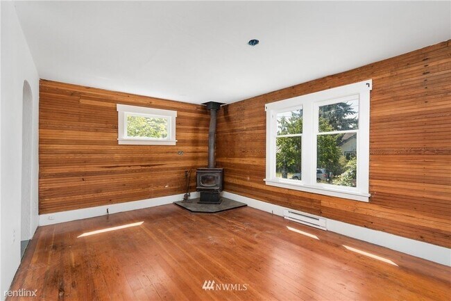 Building Photo - 1 br, 1 bath House - 1262 Glass Ave NE