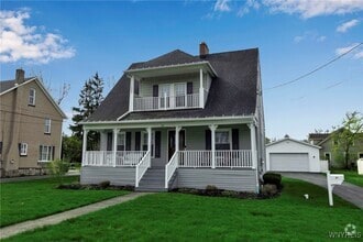 Building Photo - 31 Maple Ave