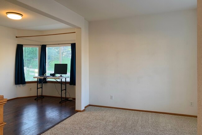 Building Photo - 3126 Gardenia Way